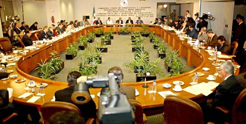 Photo of Mexican Senate hearing room during discussion of Shark Norma 029.