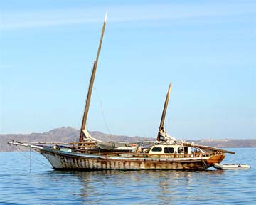 Mexico Damanged Sailboat Photo 1